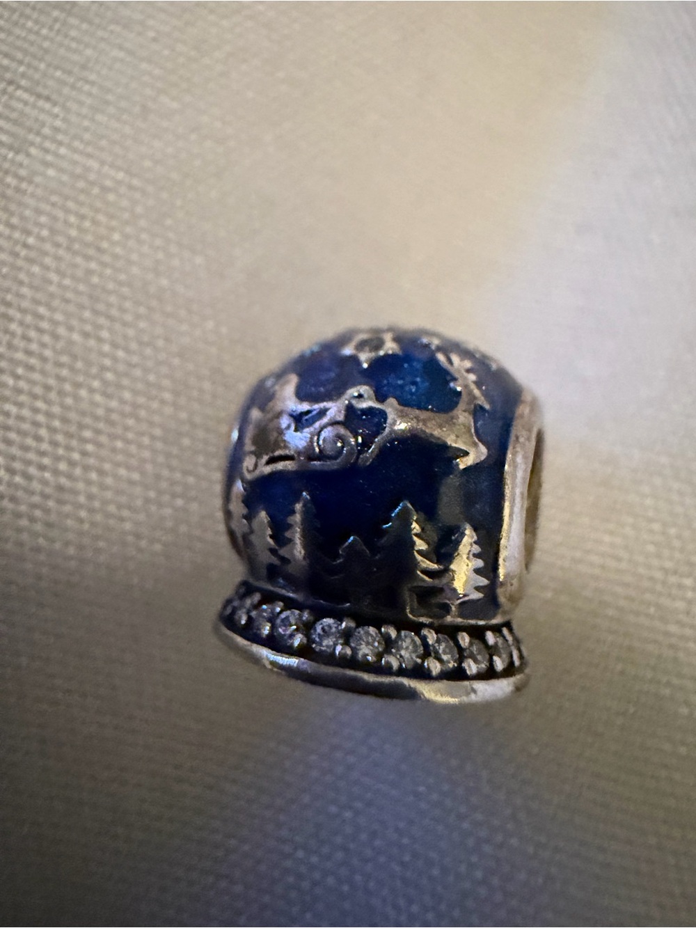 Pandora Winter 2017 Collection Christmas Night Blue Enamel Snow Globe Charm - Picture 2 of 3